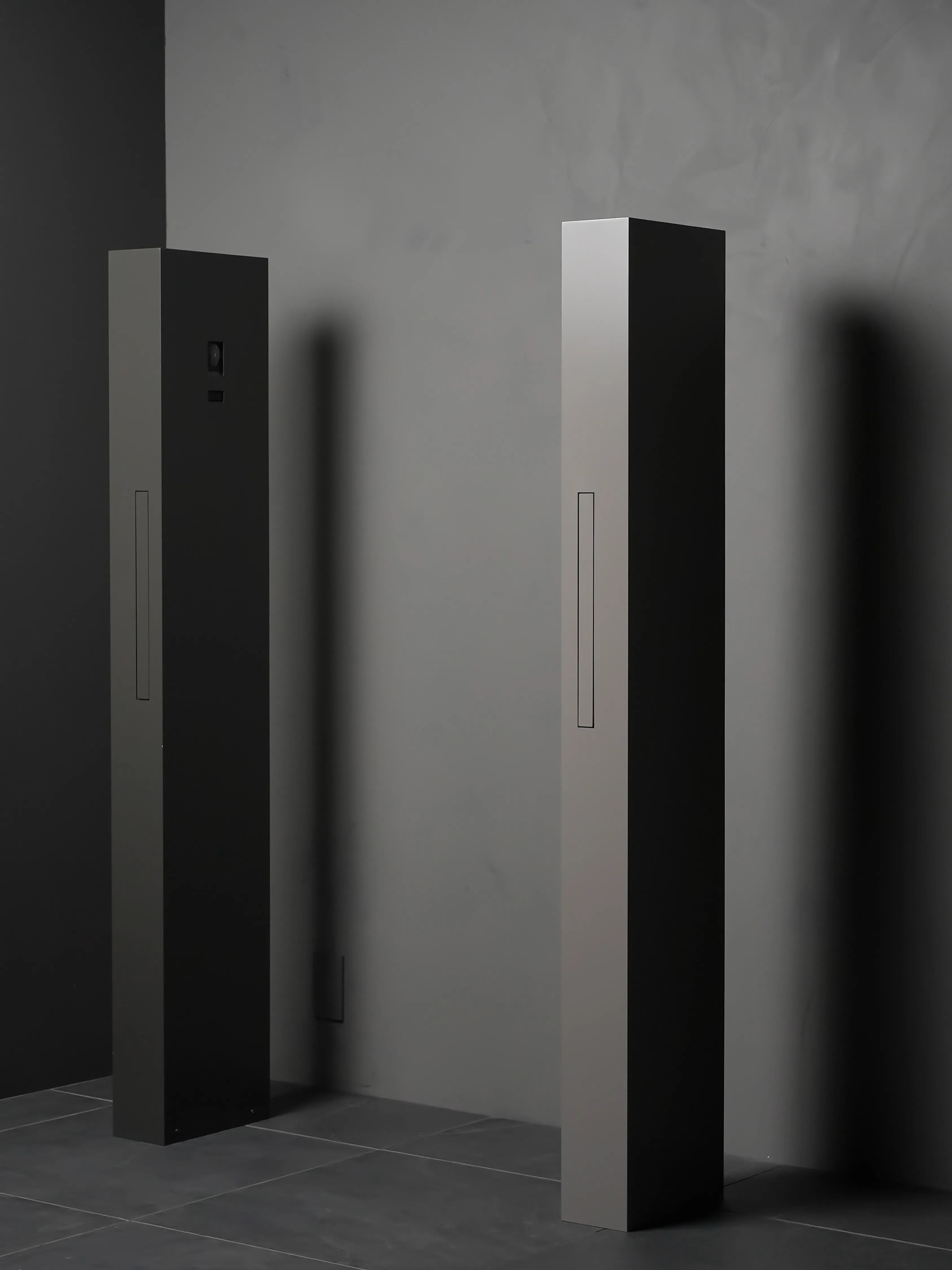 ミニート マットブラック 右インターホン GP002R | 機能門柱 | 住宅