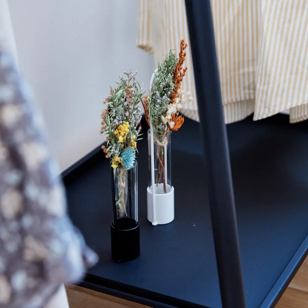 フラワーベース スチール ブラック | インテリア収納 | 住宅設備機器