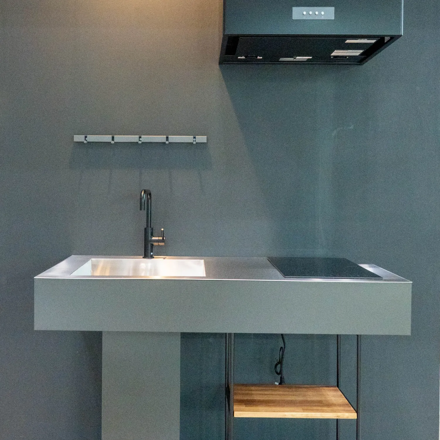 壁掛け5連フック Kakete | 壁面収納・フック | 住宅設備機器（洗面台